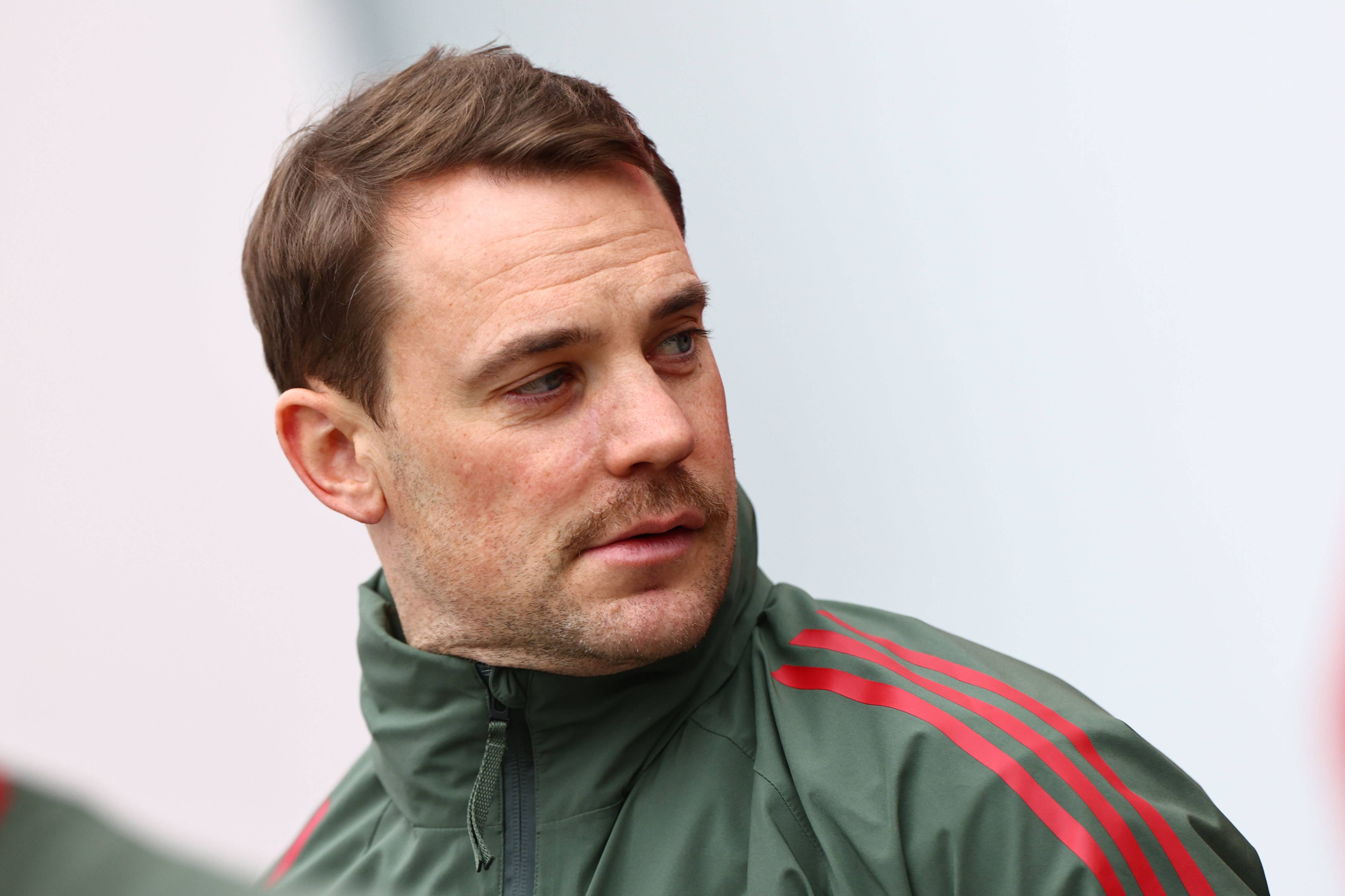 包含拜仁慕尼黑门将受伤，备战工作受影响的词条