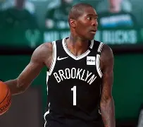 雄鹿队在对阵篮网队的比赛中完胜对手,确保联盟领先地位的简单介绍 雄鹿队在对阵篮网队的比赛中完胜对手,确保联盟领先地位的简单介绍