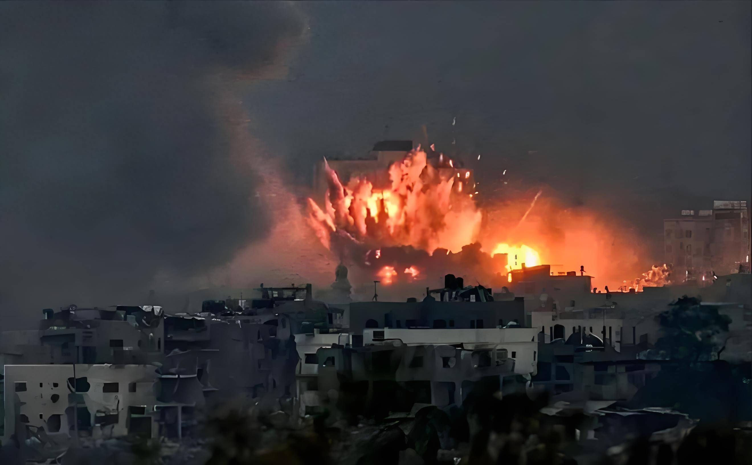 红牌飞出!比赛陷入混乱,局势扭转的简单介绍 红牌飞出!比赛陷入混乱,局势扭转的简单介绍