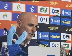 大连一方备战亚冠比赛,球员训练积极投入 大连一方备战亚冠比赛,球员训练积极投入